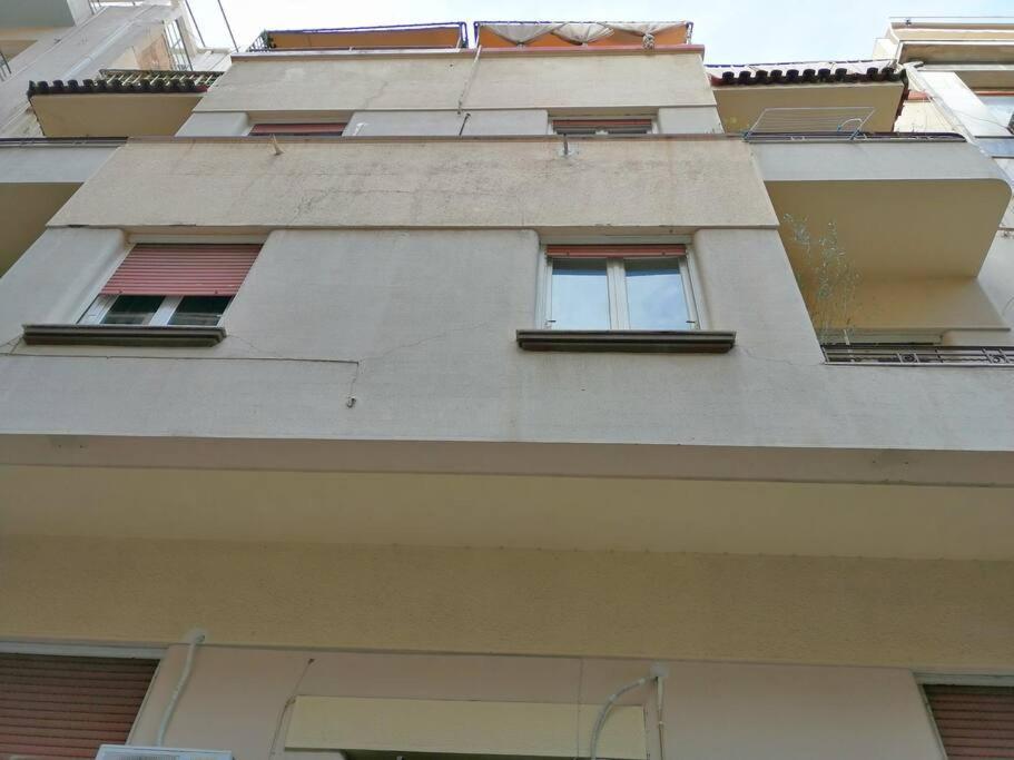 Downtown Quiet Apartment On A Pedestrian Street Атина Екстериор снимка