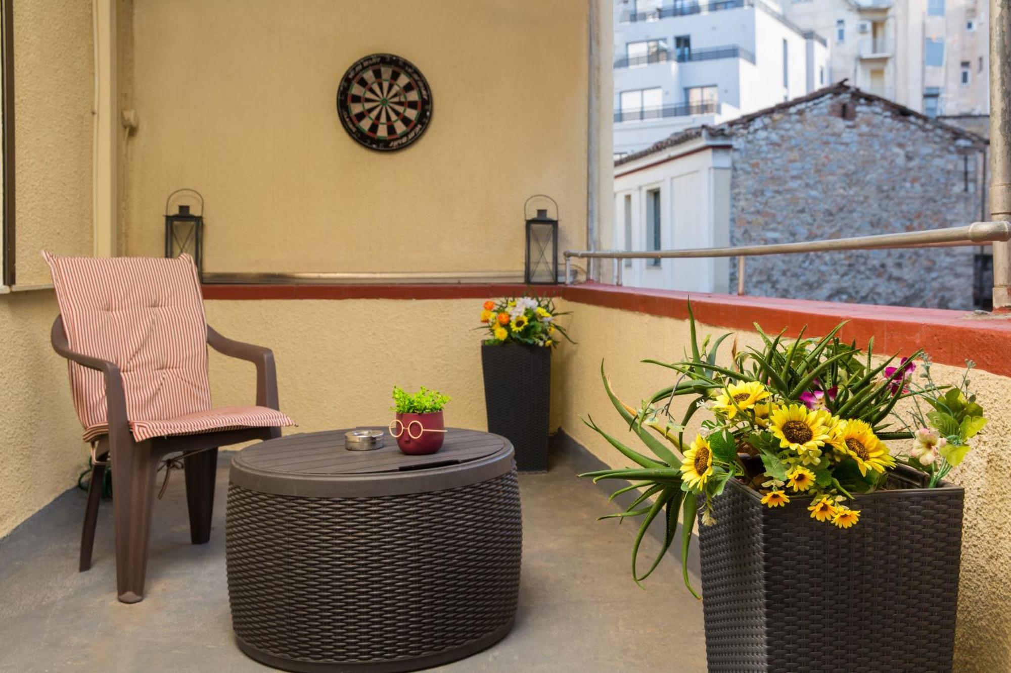 Downtown Quiet Apartment On A Pedestrian Street Атина Екстериор снимка