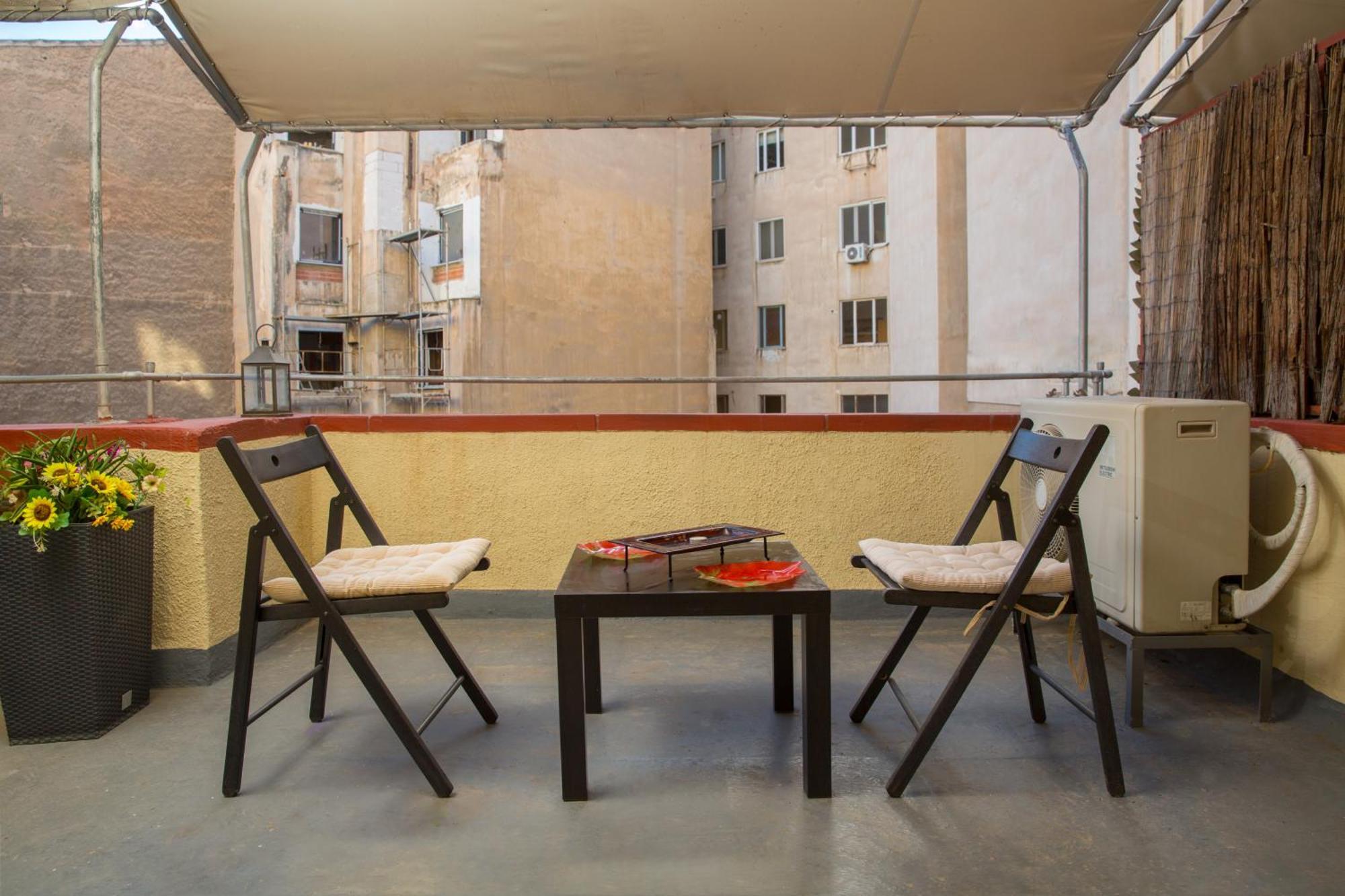 Downtown Quiet Apartment On A Pedestrian Street Атина Екстериор снимка