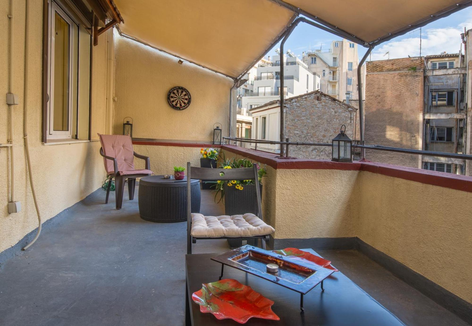 Downtown Quiet Apartment On A Pedestrian Street Атина Екстериор снимка
