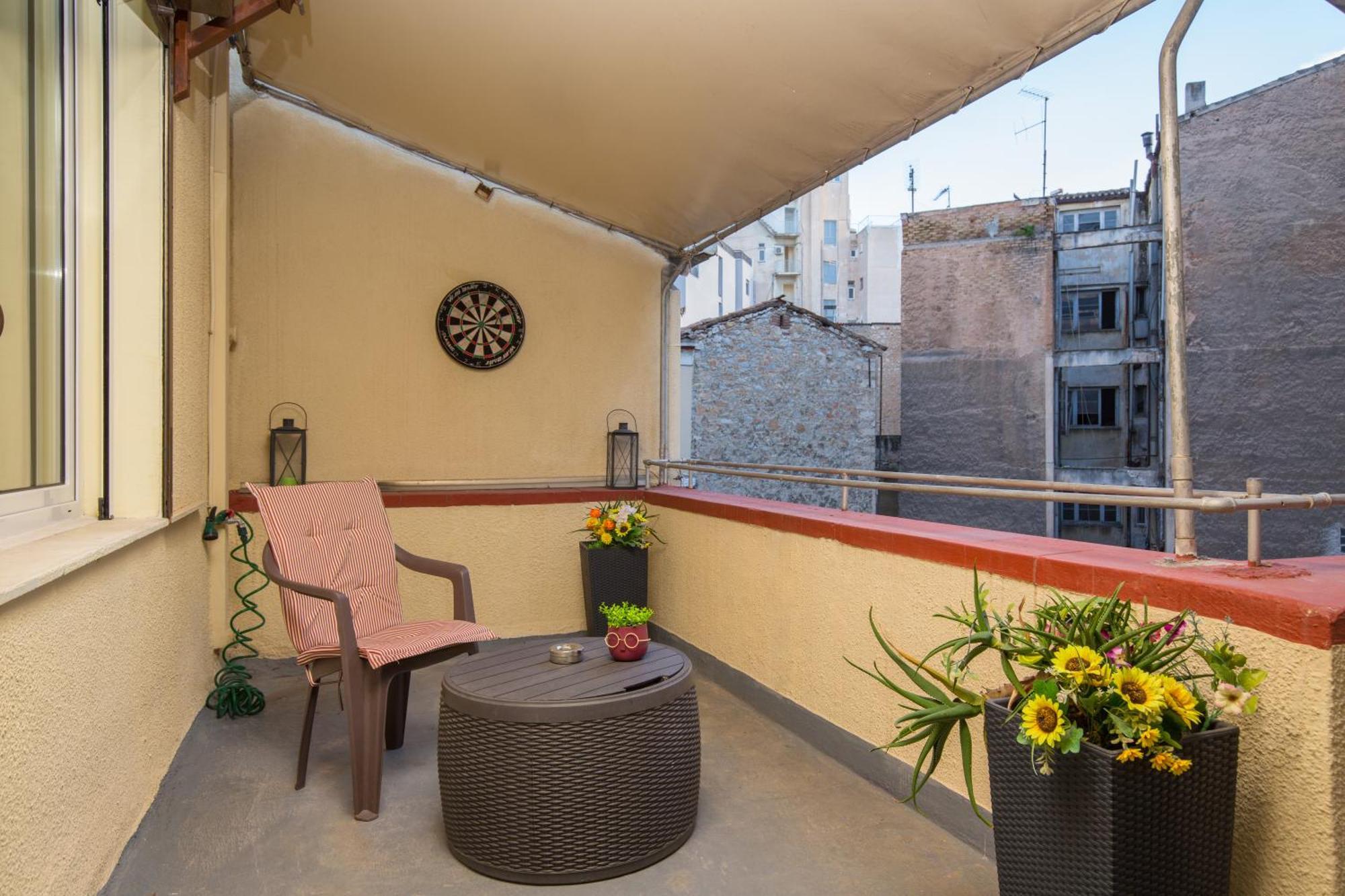 Downtown Quiet Apartment On A Pedestrian Street Атина Екстериор снимка